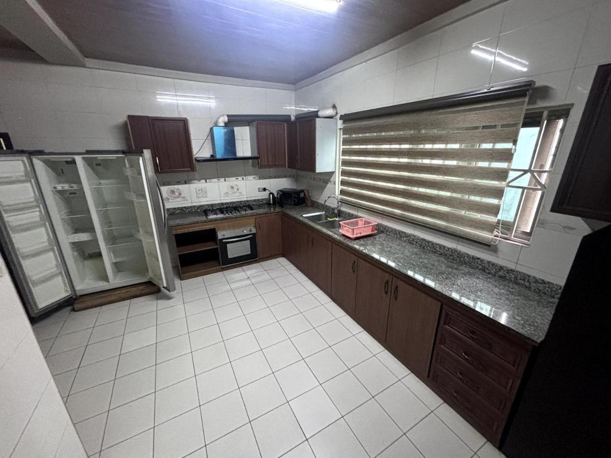 Takako Court Luxury Houses & Apartments, East Legon Acra Exterior foto