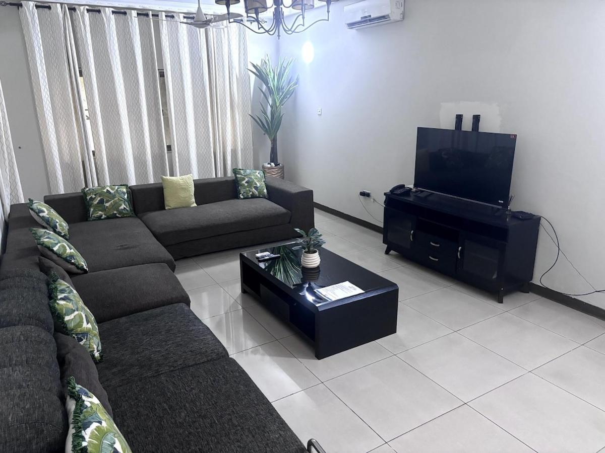 Takako Court Luxury Houses & Apartments, East Legon Acra Exterior foto